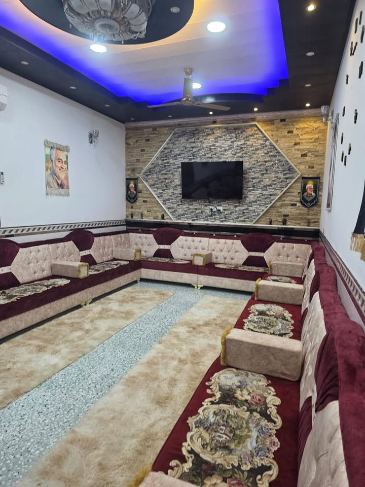 🏡 بيت للبيع في الدبلة – طريق الحلة ديوانية

📍 الموقع: الفرع المقابل للاستدارة الثانية بالجهة الرايحه القاسم
📐 المساحة: 285 متر
📑 السند: طابو 25

✨ المواصفات:
🔹 طابقين
🔹 4 غرف (غرفة بالطابق الأول و3 غرف بالطابق الثاني)
🔹 بناء حديث
🔹 تشطيب وبناء درجة أولى
🔹 البيت كامل مكمل وجاهز للسكن
🔹 جميع التفاصيل موضحة بالصور

📍 عنوان المكتب:
بابل السياحي – الحصين – الفرع المقابل للحسينية – مقابل عمار الحلاق

📞 للاستفسار أو مراجعة المكتب:
***********
***********

