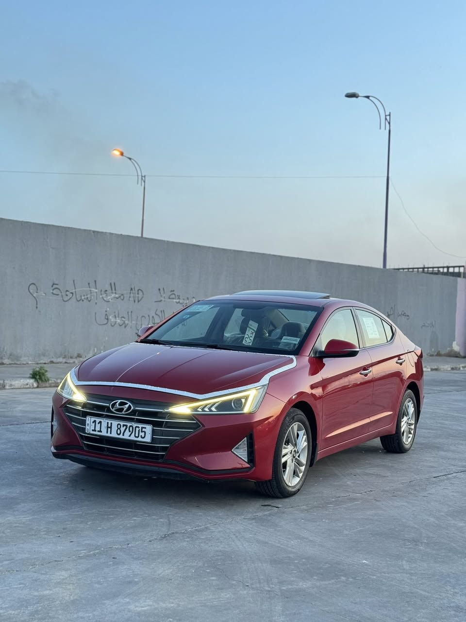 السلام عليكم 
النترا 2020.   : //// ابسمي
خليجي شركة العامة 
مكفوله كفالة عامة 
ماشية.   70 الف شرط لفحص
فتحه 
حساس امامي خلفي 
3 انظمة قياده 
قطعتين تبريد 

رقم انكليزي هزه وسنويه جديده 
شاشه اعطال 

سياره جديده ماناقصها اي شي 
السعر. 143$$
عنواني   بغداد 
***********📲
