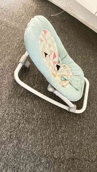 كرسي هزاز • جديد • أثاث أطفال