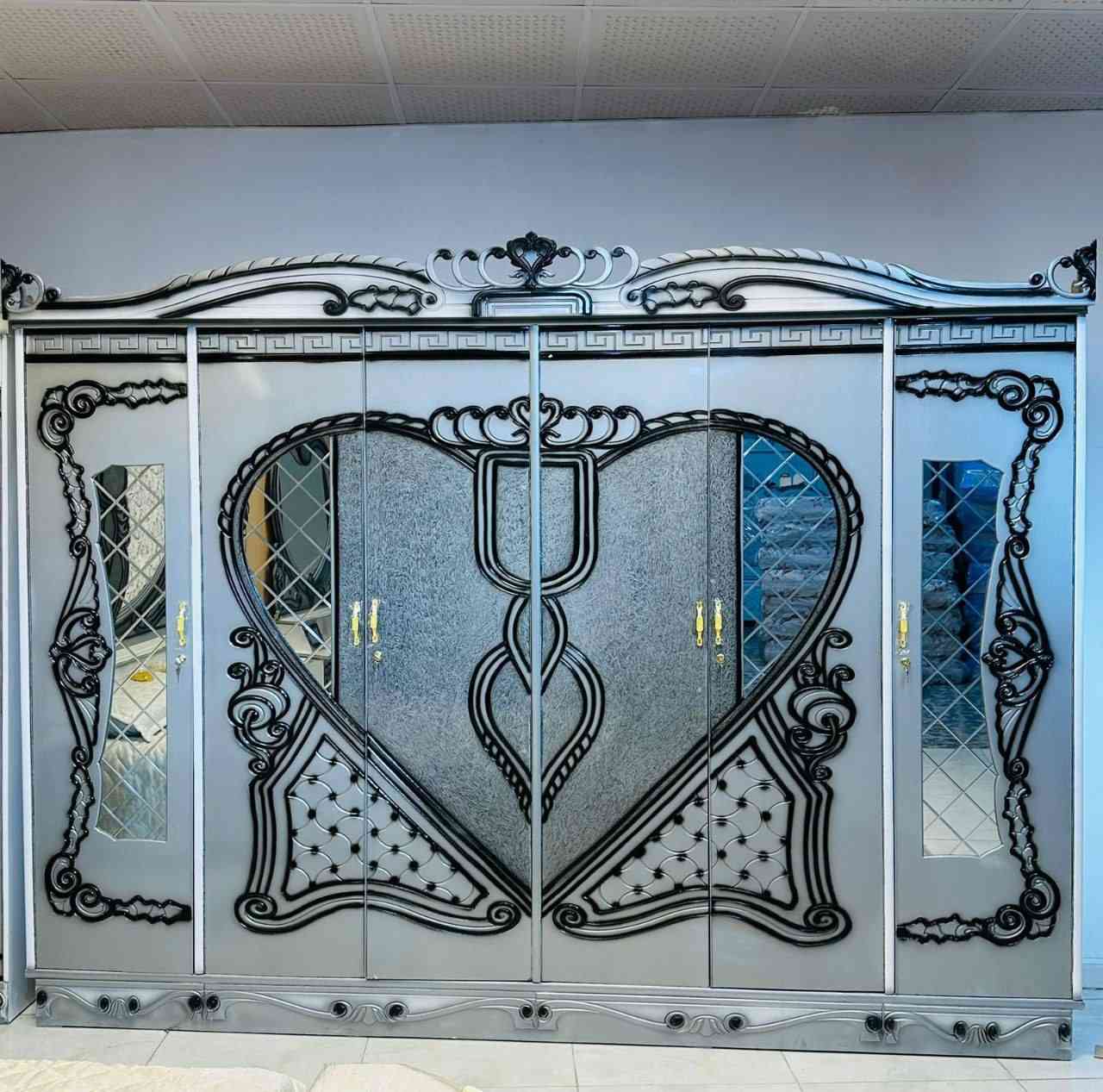 السعر ( 975 ) فقط😍

غرف نجاره عراقيه 💯💯

تتكون من ١٠ قطع 

عرض الكنتور٣مترات و٢٠سم

ارتفاع الكنتور مترين و٤٥سم

السرير بلوك ٦ ارجل

طول السرير 200 سم 

عرض السرير 160 سم 

الضهر شد براغي

الزاويه بارتفاع الكنتور 

الشازلون والطابوريه 75 الف 

الدوشك 150 الف  ضمان ٥ سنوات


**إذا كنت صاحب هذا الإعلان وتريد حذفه لأي سبب، رجاءا أرسل رسالة إلى الدعم الفني**