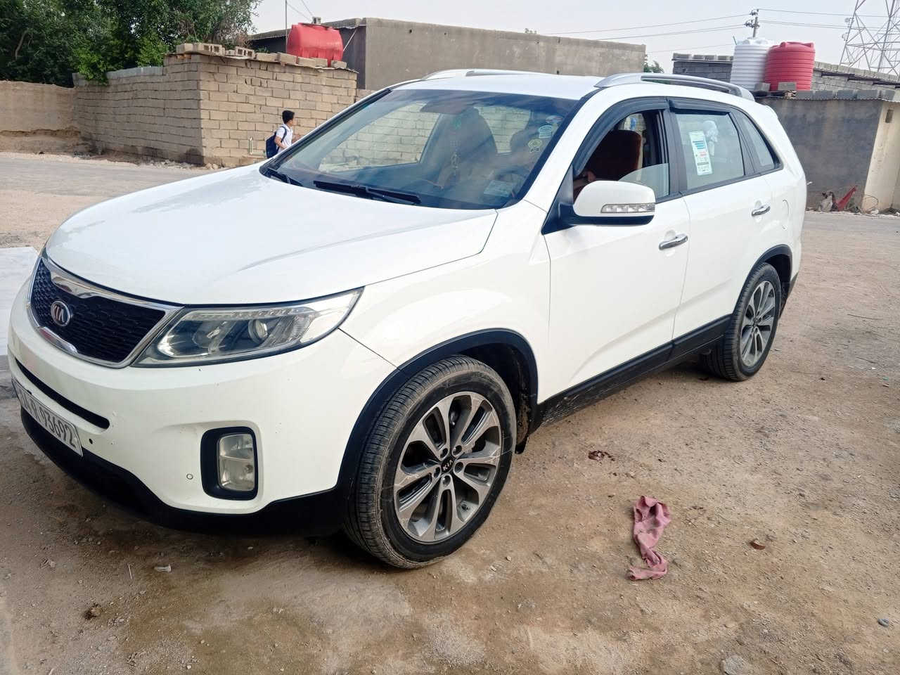 سورنتو 15
سته سلندر خليجي
7 راكب
رقم انكليزي جديد بصرة
بدون ضربه
شاشه
كامره خلفيه
حساسات امامي وخلفي
كفاله كير وكشر بدون ضربه صبغ قليل بالسونار مبين
مكينه مفتوح
السعر 165

مكاني البصره/الرميلة
‏‪***********‬‏
