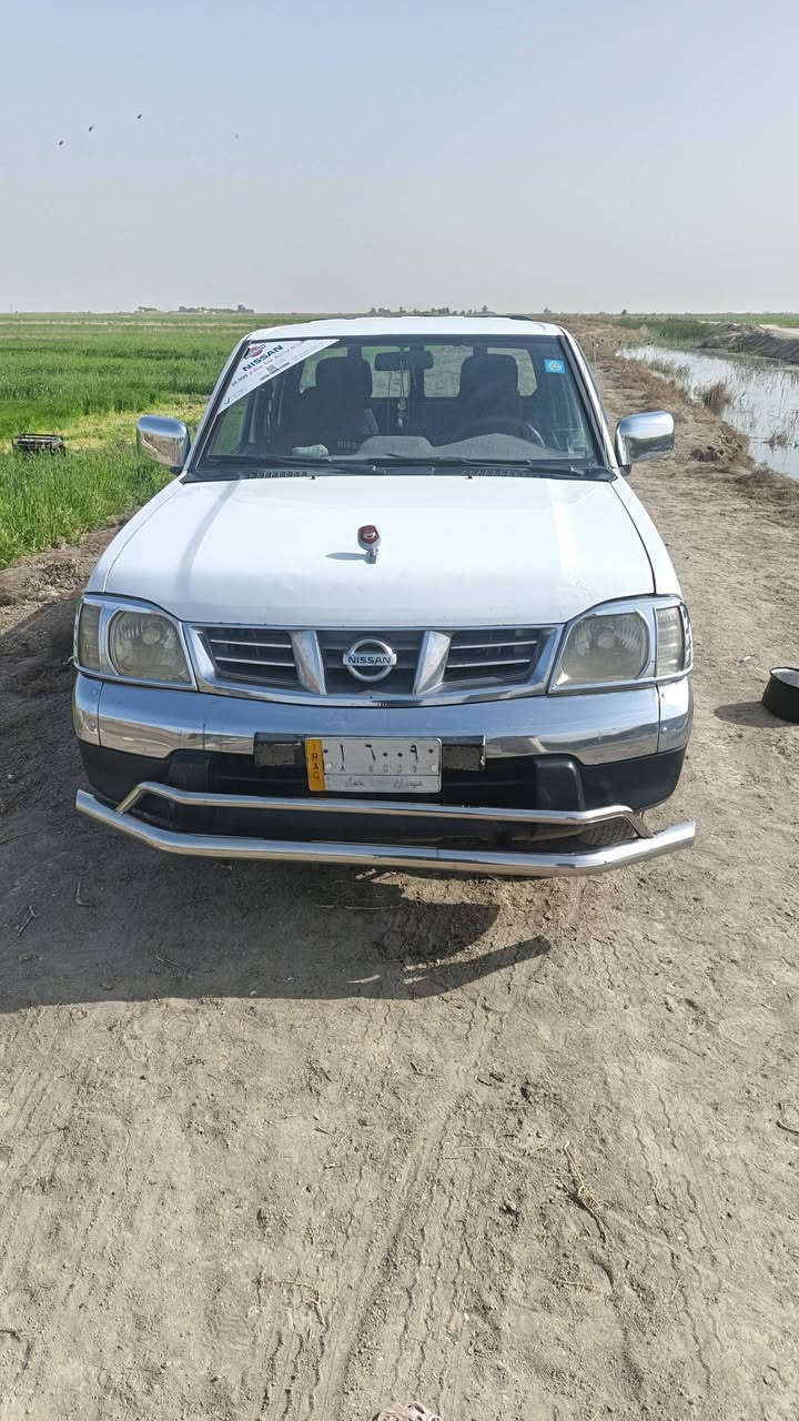 السلام عليكم نيسان 2012 سيارة مكفولة كفالة عامة من محرك الى حدادية الى تخم تايرات جدد سيارة خير من اللة الشراي يتصل وبي خير ويدلل ما متواجد على الفيس رقمي /*********** مكاني الديوانية قضاء الشنافية سيارة بسمي شوكت ماترد ادورلك وبخدمتكم
