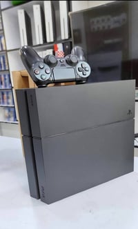 بلايستيشن 4 • مهكر • مع العاب