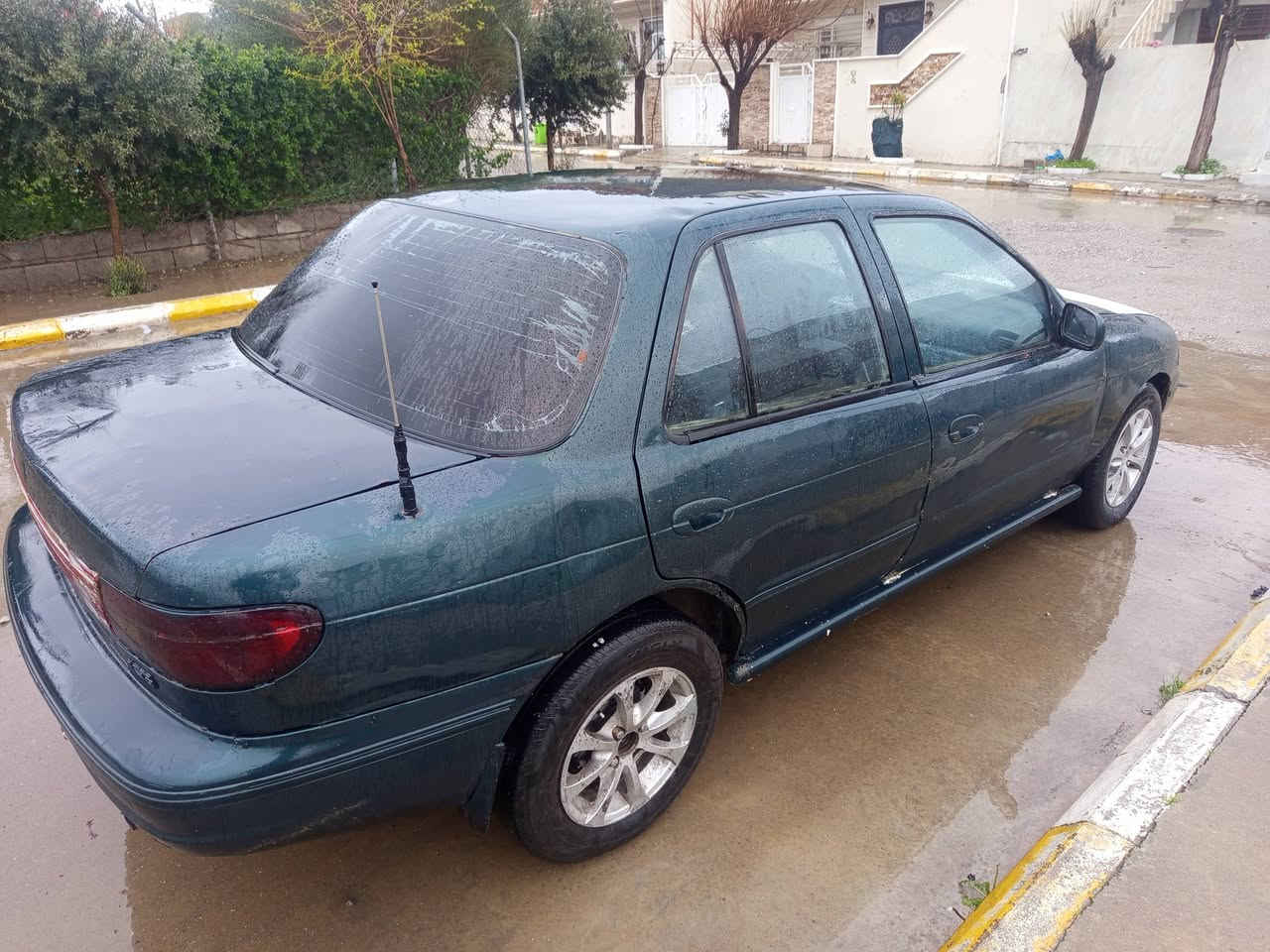 کییا  سیفیا  مۆدێل     94  مە کینە 8  و بە خ

علوجە تامردن لێی  بە رسیارم ماڵی کە س نە بێ

گێڕومە کینە و کارە بای  بە شە رت زۆرجایزە

لێدراوی نییە بڕاوە و موس و خایس بە شە رت

کامل گێچ و گە رمی و فڵچە و برێک  ئیشە کات

ماڵی دۆستە  بانزین  زۆرکە مە خوات 

نرخ  12  گە ڵا و مە جال  ***********

گۆڕینە وە ش ئە کە م  لە سلێمانیم
