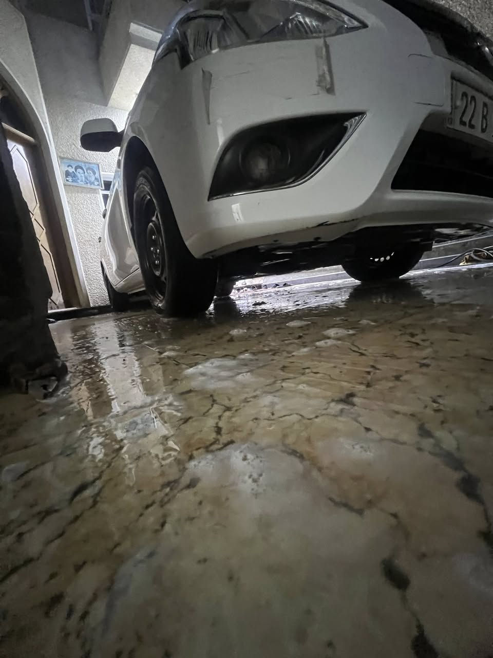 سلام وعليكم شبابنه الطيبين هاي نسان سني هندي فول قطعتين تبريد جام كهربائي سياره ماشيه 20:/سياره خت زيرو دوشمه عمه سياره الف ما تصرف عليه سياره كير وميكينه وصدر كله كفاله/سياره بيه ملاحضه بصيطه بيه طخه بصيطه يم قبق البنزين والباقي كله كفاله /سعر السياره 129بيه  مجال حك الجيه وشراي بخدمته /عنوان سياره بغداد المشتل حي راسه/
وهاذه رقم التليفون /***********///التوضيح سياره رقمه شمالي بسمي/
