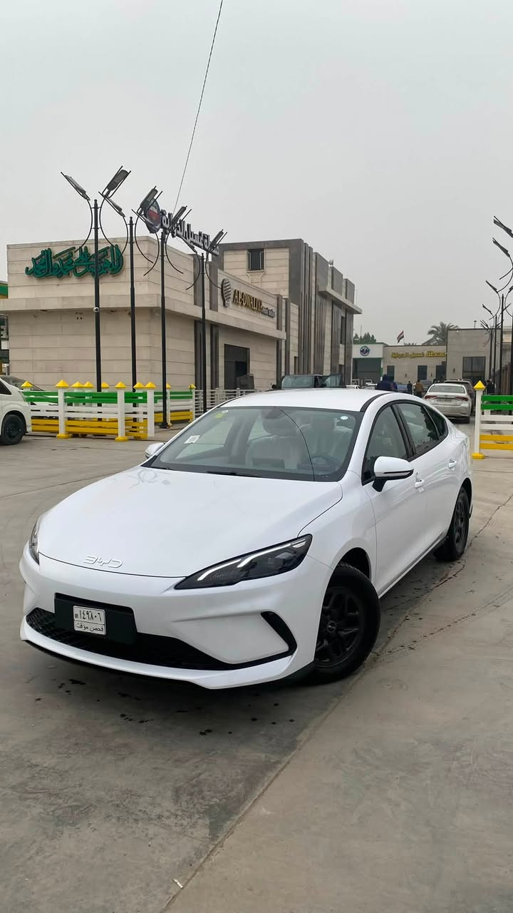السلام عليكم BYD سيل 5 
ماشية 10 الاف كفالة عامة عدا خدوش ثنين بسيطات بالقمارة 
مكاني بغداد شارع فلسطين 
السعر 18 ونص و بيها مجال بسيط 
***********
