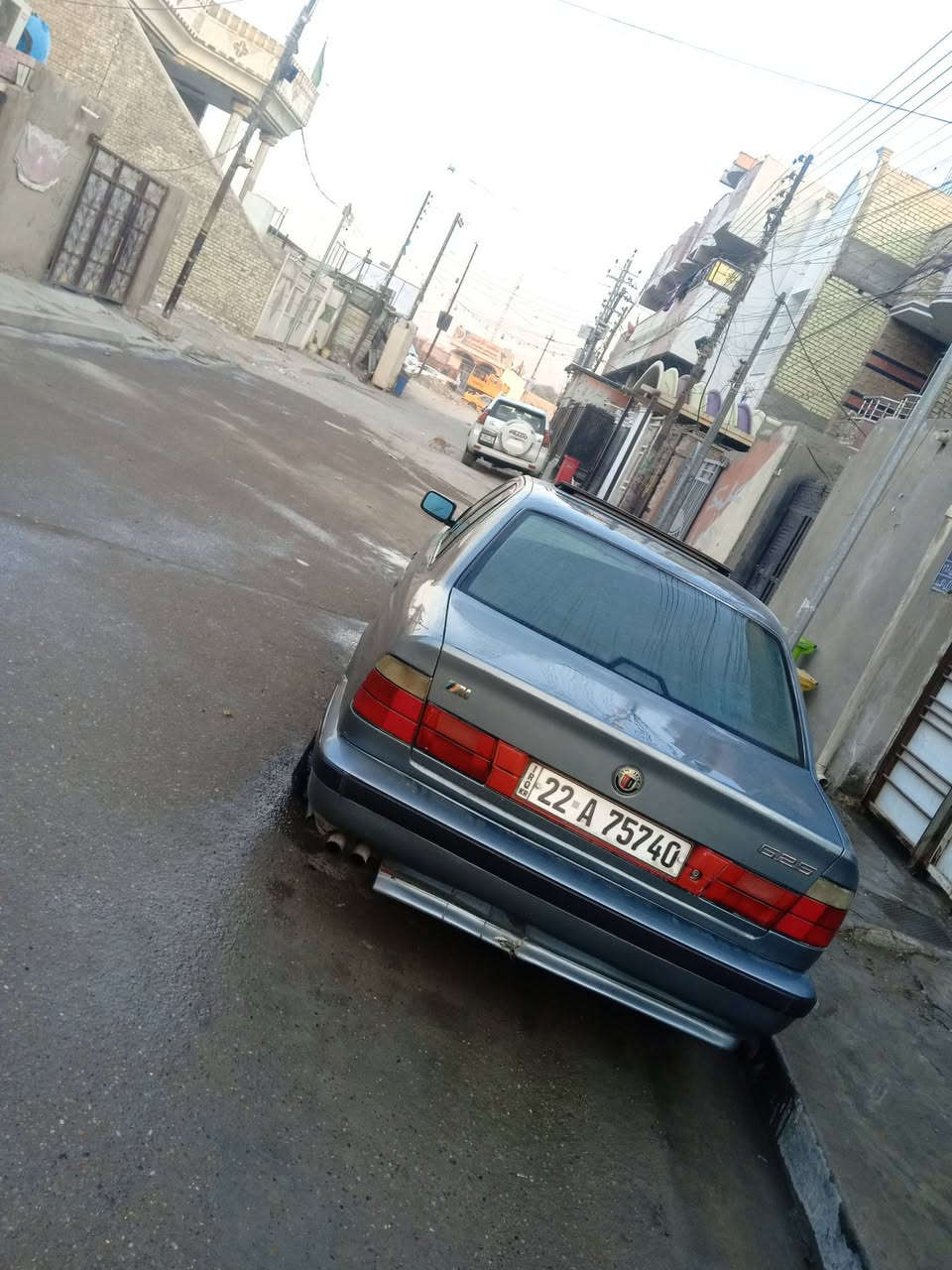 يالله سلام عليكم تم تنزيل سعر سبب الضروف  للبيع بي ام 525 اصل  91موديل مسكر فانوس   كير ومحرك وتبريد صدر جديد تخم تاير جديد اكسل مخفف 
رقم اربيل نكليزي سياره  تحويل او وكاله  سياره محتاجه شويه ترتيب للداخل سعر 55سبب البيع محتاج فلوس رجآ بيع نقد فقط بدون مراوس ولا اقساط العنوان  ***********بغداد العبيدي
