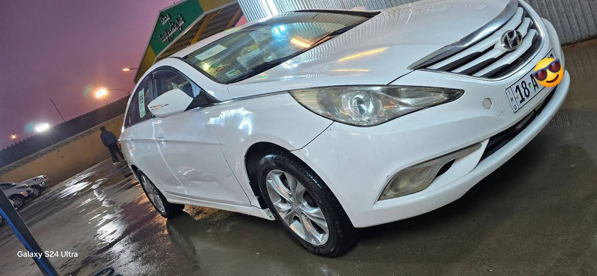 السلام عليكم
سوناتا ٢٠١٣ خليجي 
بيها رشات صبغ اثر طخات بسيطه  ابيع ٣ قطع
سياره كفاله من الضربه القويه  ولتبديل
فول عدى البصمه 
كير مكينه كفاله تبريد ثلج حداديه تخم تاير كله جديد 
مكينه ٢٠٠٠ دوش 
سنويه جديده رقم دولي 
السعر ٩٢
ميسان العماره ابو رمانه 
***********
