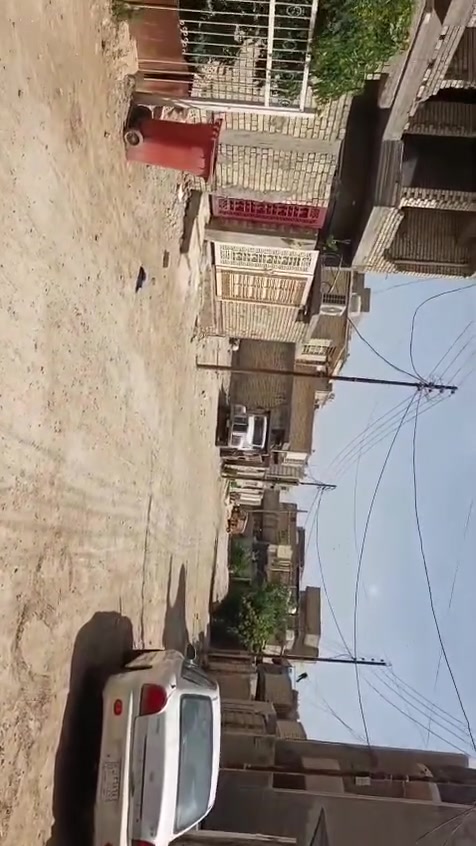 سلام عليكم بيت للبيع طابو صرف بسمي طابقين مساحه ٢٥٠متر نزال ٢٠واجه ١٢ونص استقبال وغرف ٣جوه ومطبخ حاروبارد وصاله وصحيات داخل البيت وخارج البيت طابق الثاني غرفه وصاله ومطبخ مكاني بغداد رئاسة العبيدي السعر٢٥٠مليون وبي مجال اتصال***********

