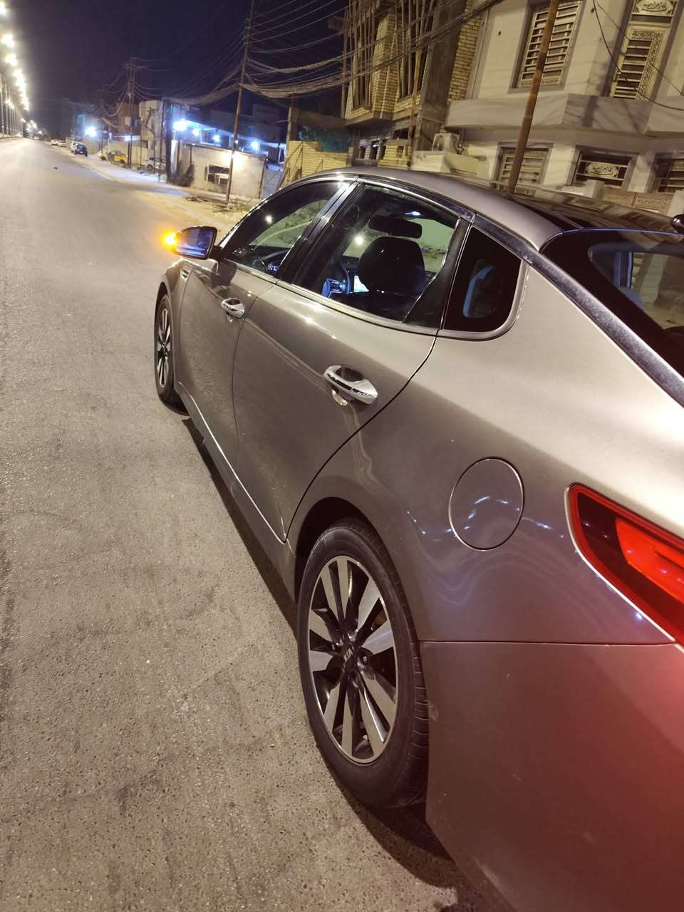 اوبتما 2016 محرك 2400فول الفول مواصفات
وارد امريكي حادثها الجاملغ الخلفي 
رقم بغداد 
ماشيه 108 
بانوراما 
كشنات تدفئة تبريد 
استيرن تدفئة 
رادار +حساس +كامره 
مثبت سرعه نظام اسبورت 
خزن مقاعد كهربائي 
السياره بيها هواي مواصفات بعد يعني كل المواصفات بيها 
والسيارة جدآ نظيفه 
السعر 120$ 
للتواصل ***********
