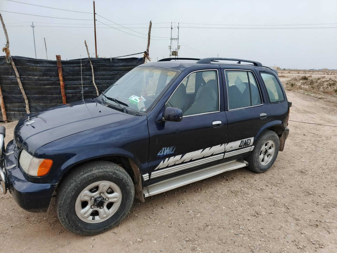 السلام عليكم
كيه سبورتج موديل 1994 نضيف لامصبوغه ولامعجنه 
سنويه جديده ل 2029 رقم بغداد انكليزي 
السعر 45 وبيها مجال بسيط تبريد ثلج 
مكاني الديوانية 
للاتصال ***********
