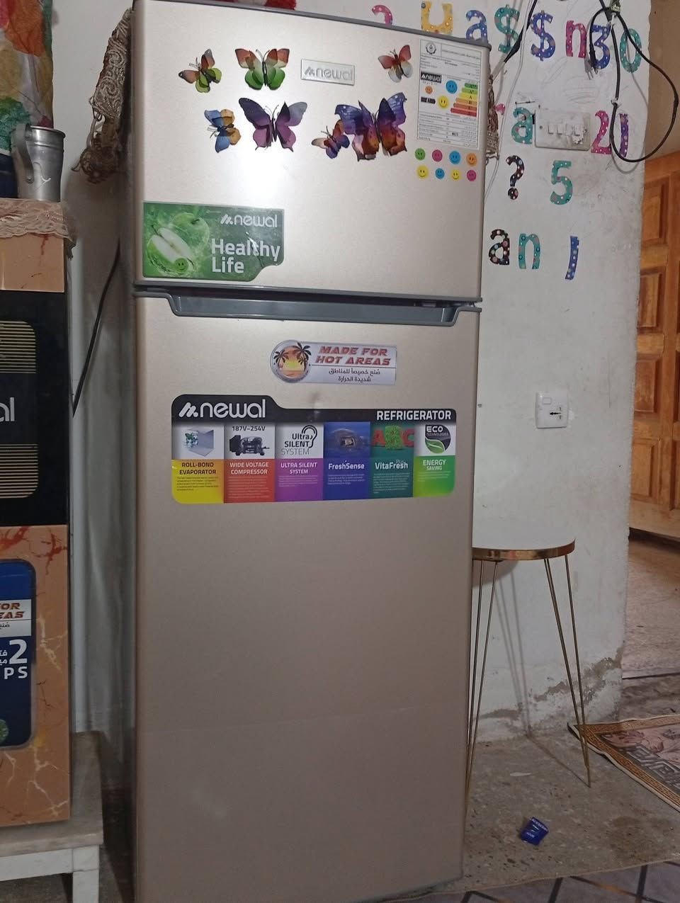ثلاجه حجم وسط لبيع ماخذيهه ب 450 اريدهه 250 مصارلي 4اشهر لمن شتريتهه مكاني بغداد ***********
