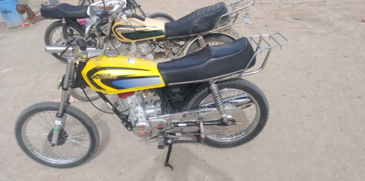 سلام عليكم دراجة اربعة كير كلك للبيع ما مفتوحة تعميرة 2025سعرها 550 وبيها مجال مكاني كربلاء حي العباس ***********
