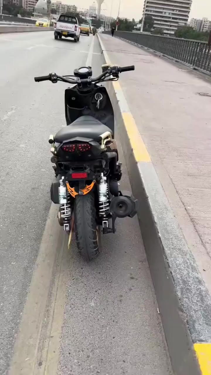 السلام عليكم سكنس جبلي البيع مستعجل على بيعته الدراجه كل شي مابيه برغي مامفتوح بيه ***********
