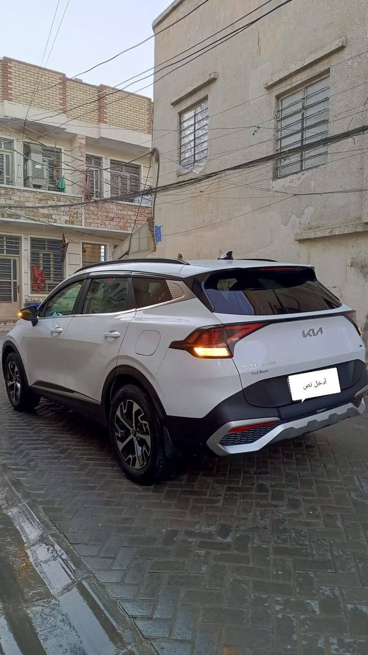 سلام عليكم سبورتج 2025 وارد امريكي كل التفاصيل مذكوره ‏‪مكاني بغداد جديده شارع المسبح ‏‪0770 928 9380‬‏
1لون ابيض صدفي 
2السياره EX
3بصمه تشغيل
4تشغيل عن بعد
5اشاير بالمري
6لايتات عدستين
7ويل كروم18
8تدفئه تبريد كشنات جلد
9كرسي كهرباء 
10شاشه متصل 
11سايد بريك بصمه
12رادارات مانع انزلاق
13مانع انحدار
14بانوراما
15كامره خلفيه
16حساسات خلفيه 
17جنطه كهرباء 
18مكينه 2500 GDi
19فور ويل 
20ماشيه 6000ميلmil
