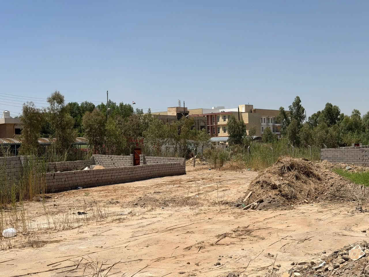 .🛑 عرصة   للبيع 🛑 
المنطقة : حي الثقافه 🚩
اقرب نقطه داله : مجاور جامعه القادسيه 

المساحه : 400متر ✅  واجه 20
        
طابو زراعي سند 25تباع كامله ونصف 

.............
للاستفسار
     مراجعة مكتب رسول الوزني للعقار  
الديوانية . حي الحضارة .شارع اسواق طيبة
 للمعلومات ولمزيد من التفاصيل ⬇️
       مراسلة الصفحة  
      ارقام الاتصال 

***********
