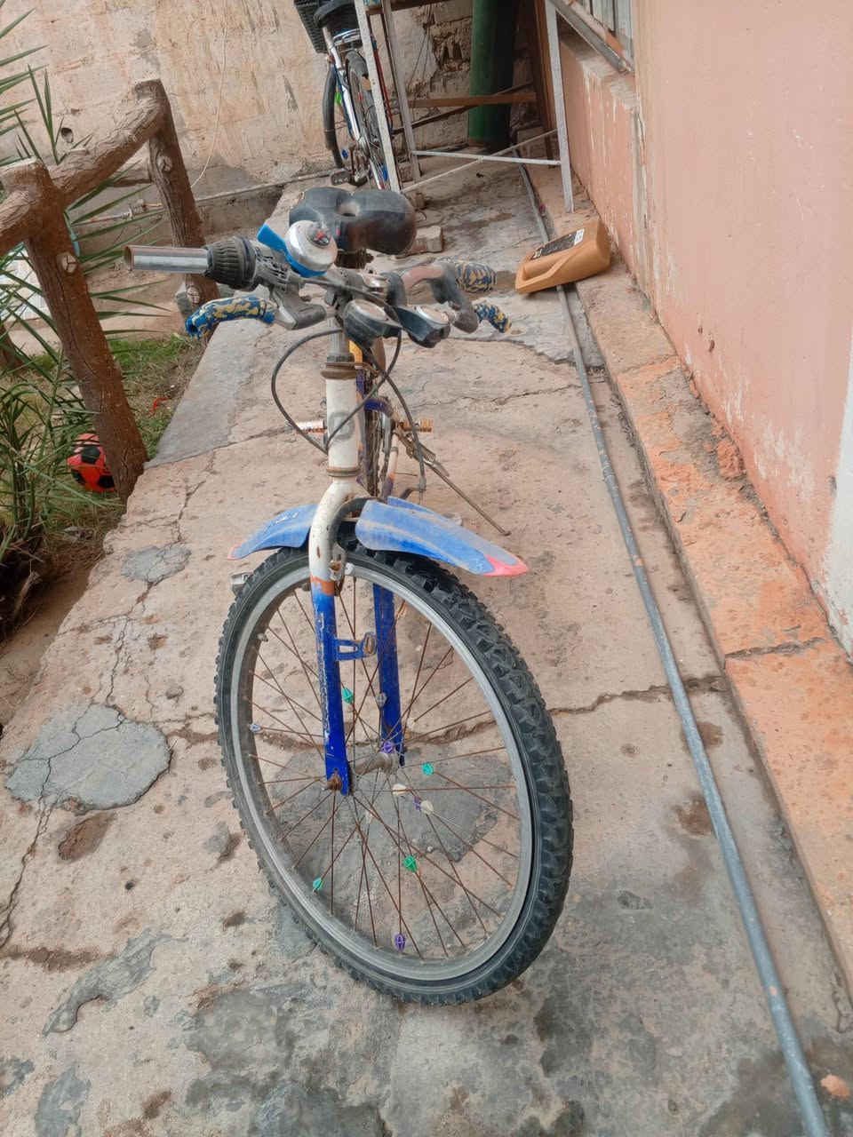 سلام عليكم يوجد لدينا بايسكل بايدر للبيع السعر 45للستفسار الاتصال على الرقم ***********
