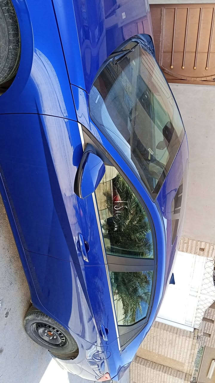 سلام عليكم من رخصه الادمن
سياره النترا 2023 هايبرد فول الاخير ميحتاج اذكر المواصفات  كدام عينك السياره بيه قطعه صبغ جاملغ خلفي صندوك بارد مكان السياره بغداد السعر 145 ***********
