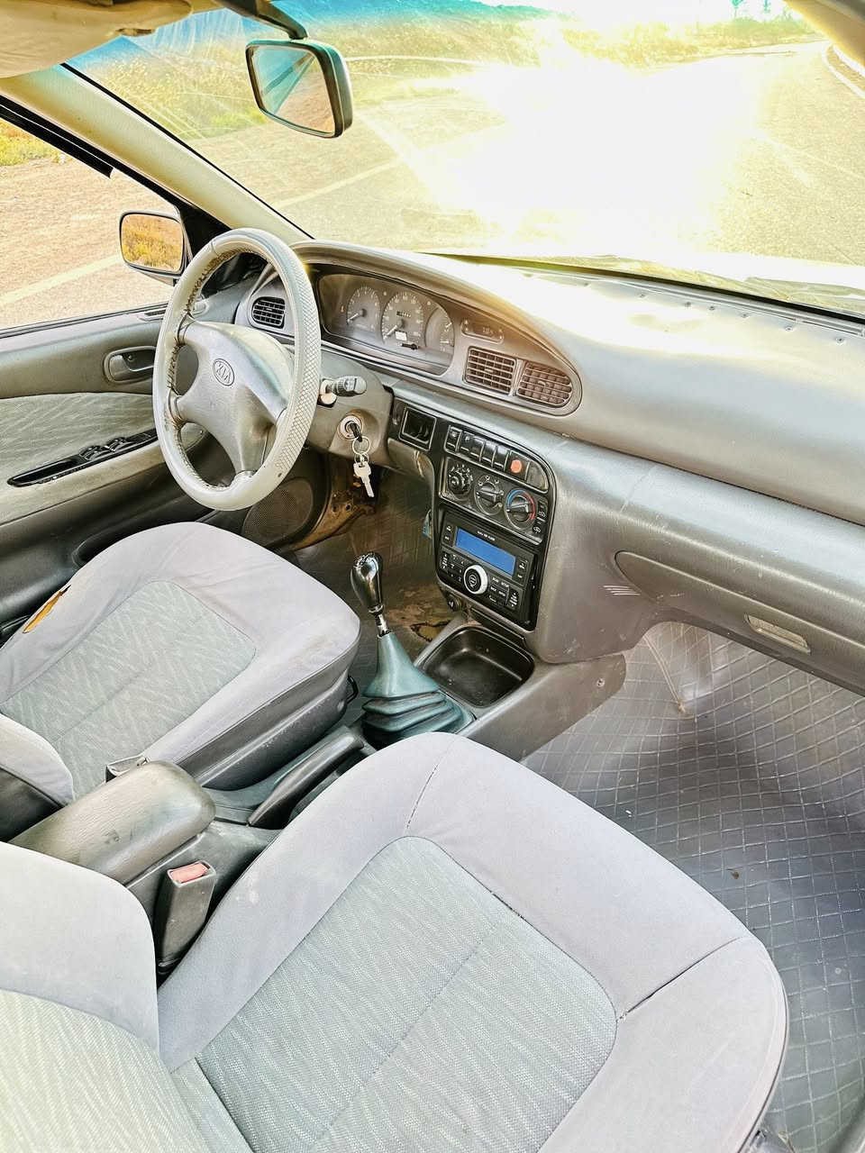سلام عليكم سيفيا للبيع موديل 95 نضافتها مثل متشوف بعينك ضربة بسيطة بالجنطة ما مأثرة بنرادلها شوي ترتيبات سعر 35 وبيها مجال بسيط  *********** مكاني صلاح الدين قضاء بلد
