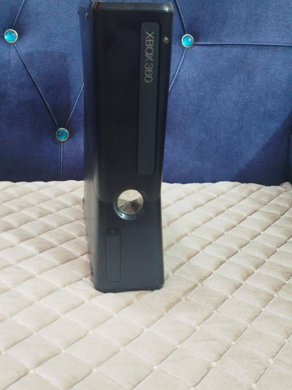 xbox 360 سلم
للبيع نظافته 95 % يجي وياه جوستك واحد و 70 لعبة تقريبا مكاني ناصريه حي سومر السعر 120 وبيه مجال قليل رقمي موجود واتساب 
***********
