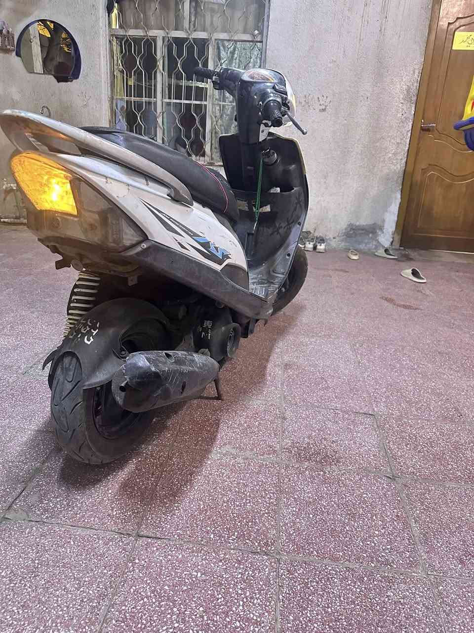 سلام عليكم دراجه ماكس عدله دراجه كله بلاديه ما مفتوحا كله شقله السعر ٦٥٠(***********)
