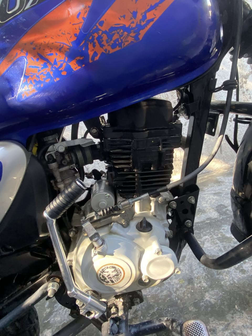 السلام وعليكم بوكسر موديل 2023 مرقم وسنويه مجفته تجفيت شركه وبيها ضمان
كلها شغاله كهربائيات مابيها اي نقص للبيع ب مليونين و٣٥٠ 

***********
