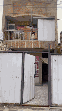 دار للبيع • ١٠٠م • خدمات مسقط