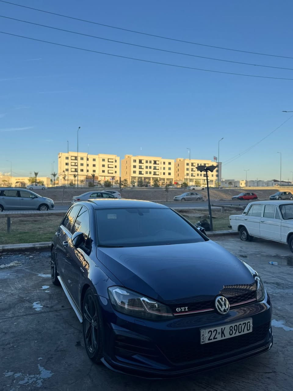 للبيع او المرواس حسب القناعة
Golf GTI 2.0T خليجي شركة صباح 

مكينة ٢٠٠٠ توربو كير dsg 6  مكفولات

استلام شركة صفر دبل بصمه ضمان دولي 

السيارة صفر صاير بيها حادث بسيط بلعراق صبغ شبر بلدوسه و٣ مكانات صغار تعديل بارد ايرباك فقط برده جهه اليسره باقي كله مكفول حتة الدعاميات 

السيارة فول اعله مواصفات بلكولف ومتخلص مواصفاتها 

بصمه تشغيل وابواب وصندوك دخول ذكي 

اوتو ستارت ستوب 

شاشه الحجم الكبير فول لمس وابل كار بلي واندرويد اوتو وسيدي بلجكمجة 

عداد سرعه فول دجتل بلادي 

بانوراما 

كشنات جلد وتدفئه وكهرباء وخزن ميموري 

تبريد منفصل وخلفي

جكمجكة ثلاجة 

مري كهرباء وشفط وتدفئه بالمرايات وقلابه عند الرجوع 

فتحه سقف بانوراما ونظام فتح واغلاق النوافذ من البصمه وغلق عند المطر 

نظام حساسات ٣٦٠ درجه park pilot وتوقف طوارى عند الاقتراب 

لايتات ليد امامي ادابتف ومتحركه مع الستيرن وكشافات لد وبكلايت ليد فول اشاره لكزز 

نظام ملاحة مدمج وخريطه بلعدادات 

وبعد كومه مواصفات متخلص نسيت اذكرها 

السياره حيل جديده وعله ايدي سنويه جديده وفول سيرفز كامل مناقصها برغي حته دهن جديد وكله محسن ودهون موتل بور وصيانتها عد موتل سيرفز مابيها مصرف دينار واحد 

السياره مزوده شوته وداون بايب وثروتل سبيسر وستريت بايب عله دبات الوكاله الخلفيه بدون صوت بدون طلقات فول سيفتي 
ستيج١ 

 

بحدود ٣٢٠ ويل هورس بور

وكل غراضها البلاديه وحجر البيئه والوسطيه والشوته وياها تكدر ترجعها ستوك شوكت متحب 

ماشيه ٧٦ ميل او ١٢٢ كيلو قابله للزياده 

السعر ١٨٠ وبيها مجال وماكو خليجي بهيج سعر ابد 

مكاني بغداد البنوك

***********
