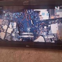 شاشة بلازما • شغالة • خطوط ضعيفة