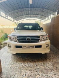 _____________________   للبيع  لاندكروز موديل 2015  سعر 33000$وبيه مجا...