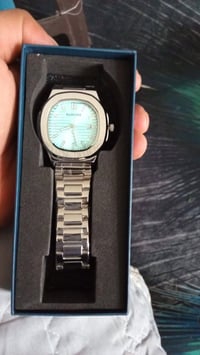 ساعة ثقيلة • أمازون • مزاد