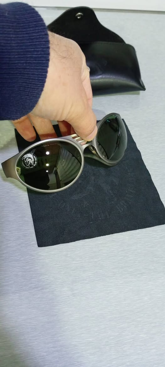 نظارة ماركة ديزل إيطالي اصلي
عدسات زجاج سميك

فلتر uv400 لحماية العين من أشعة فوق البنفسجية 

اطار معدن

قياس 60

انتاج قديم

للاستفسار: واتس اب ***********
