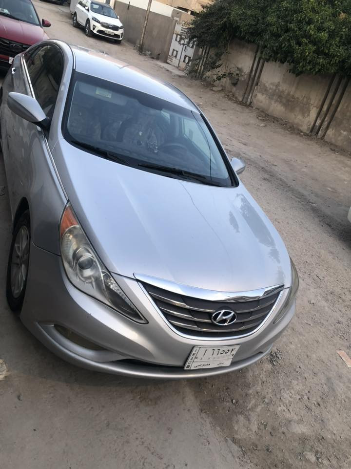 سوناتا موديل ٢٠١٣ محرك gdi رقم بابل 
عداد المسافة ١٥٠  الف  
 بأسمي مداور ثاني يوم 
سنوية نافذة الى سنة ٢٠٢٧
بدون صبغ 
حادث  امريكا فقط باب خلفي مبدل   
شاشة تسلا كبيرة
رزانة وعزل 
حدادية كفالة
تبريد تدفئة فول 
 كفالة كير ومحرك  
تحكم ستيرن
سيارة مال بيت نظيفة  استعمال قليل جدا 
مكاني بابل 
  سعر ١٠٨
***********
