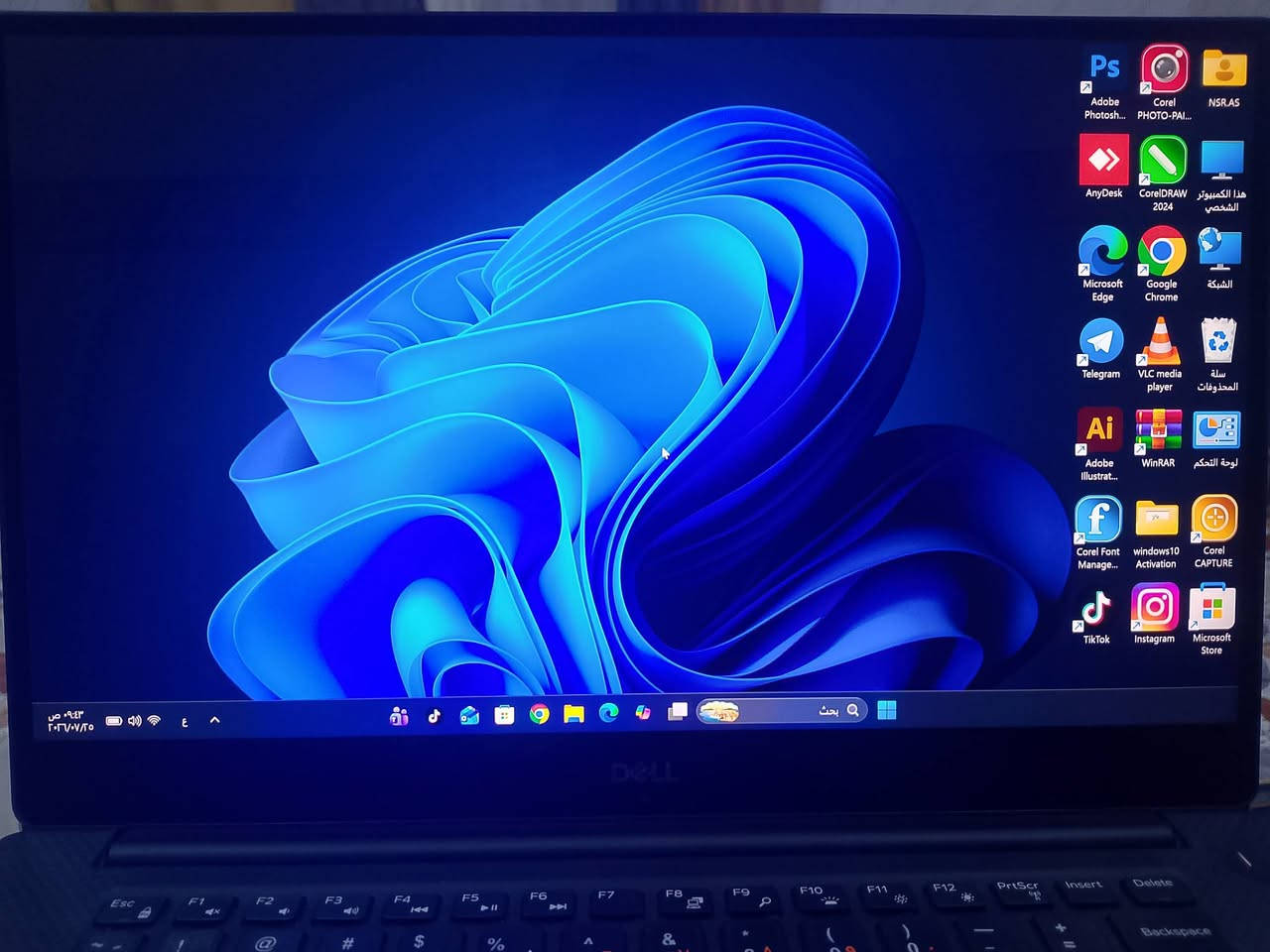 💻 لابتوب احترافي للبيع - Dell Precision 5530 (محطة عمل ومونتاج)
لابتوب نظيف جداً وأداء جبار مخصص للمهندسين، المصممين، وأصحاب المونتاج والبرامج الثقيلة.
المواصفات:
الموديل: Dell Precision 5530
المعالج: Intel Core i9-8950HK (أداء عالي جداً)
الذاكرة العشوائية (RAM): 16GB
التخزين (SSD): 512GB سريع جداً
كرت الشاشة: منفصل بسعة 4GB مخصص للتصميم والرندر
الشاشة: شاشة لمس (Touch) دقة عالية وألوان ممتازة
النظام: ويندوز 11 الأصلي مثبت وجاهز
المميزات: جسم ألمنيوم وكربون فايبر أنيق وخفيف، كيبورد كرافيك،
السعر 650 وبي مجال بسيط
التواصل واتساب او اتصال ‏‪***********‬‏
العنوان باب المعظم
