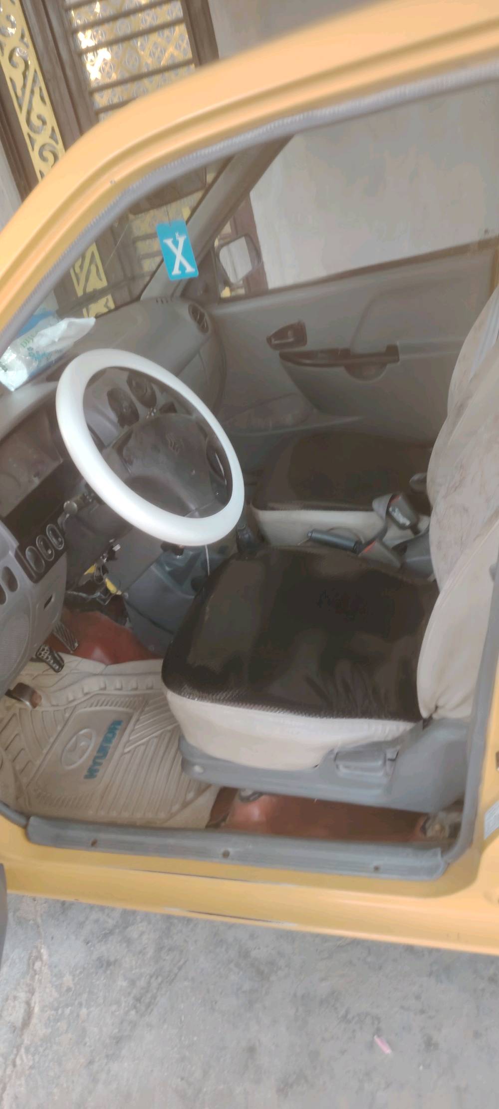 السلام عليكم سايبه للبيع موديل 15 كفاله لا ضربه ولا تبديل ولا بارد عله وضع الشركه بيه خياسات قليله رقم جديد بسمي مصفره هيئه وغرامات السعر خاص *********** 