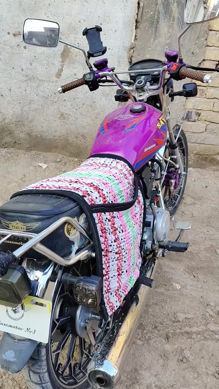 شباب دراجه سيفان هوندز موديل ٢٠٢٤ طالعه ب٢٥ دراجه كلش حلوه اونضيفه احله من الصور بصمه تشغيل عن بعد سلف اوهندر دراجه مانقصها اي شي شغل وااطلع اوبلعافيه علياخذها دراجه مامتعوبه 
السعر ٦٧٠ اوبيها مجال حك الجيه مكاني الحله نادر الثانيه
للاستفسار تواصل واتساب او علهاتف   ***********
اوراق الدراجه كامله عندي
