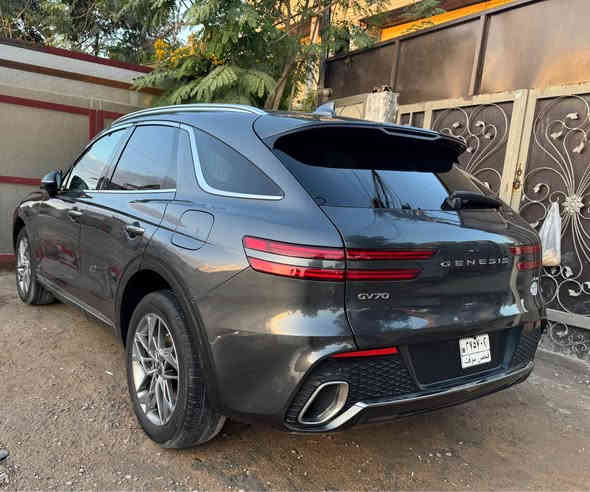 ‏‎ السلام عليكم

‏‎للبيع فقط  GV70 Genesis  
‏‎موديل 2024
ماشية 14 الف ميل فقط تراي زيرو
 فور ويل 2.5T  300 awd
‏‎السياره فول مواصفات 1/1
‏‎المواصفات
‏‎شاشه كبيره
كامره دواره 
رادار امامي +جانبي
بصمة ابهام نضام داخلي + بصمة تشغيل سيارة+بصمه ابواب 
‏‎كشنات كهرباء
‏‎كشنات مساج
‏‎سياقه ذاتيه
‏‎لايت LED
‏‎لد نهاري
‏‎تشغيل عن بعد
باب خلفيه كهرباء
كير ماوس
ستيرن كهربائي 
جنطة لمس

السياره داخلة حرة على لكمرك جديد 
‏‎ الحادث: بنيد خفيف ضربته بس تبدل وجاملغ وباب سايق
ايرباك  دركة وراجع
الدشبول ولا كلوب شغال بي
 واتساب
*********** بغداد
