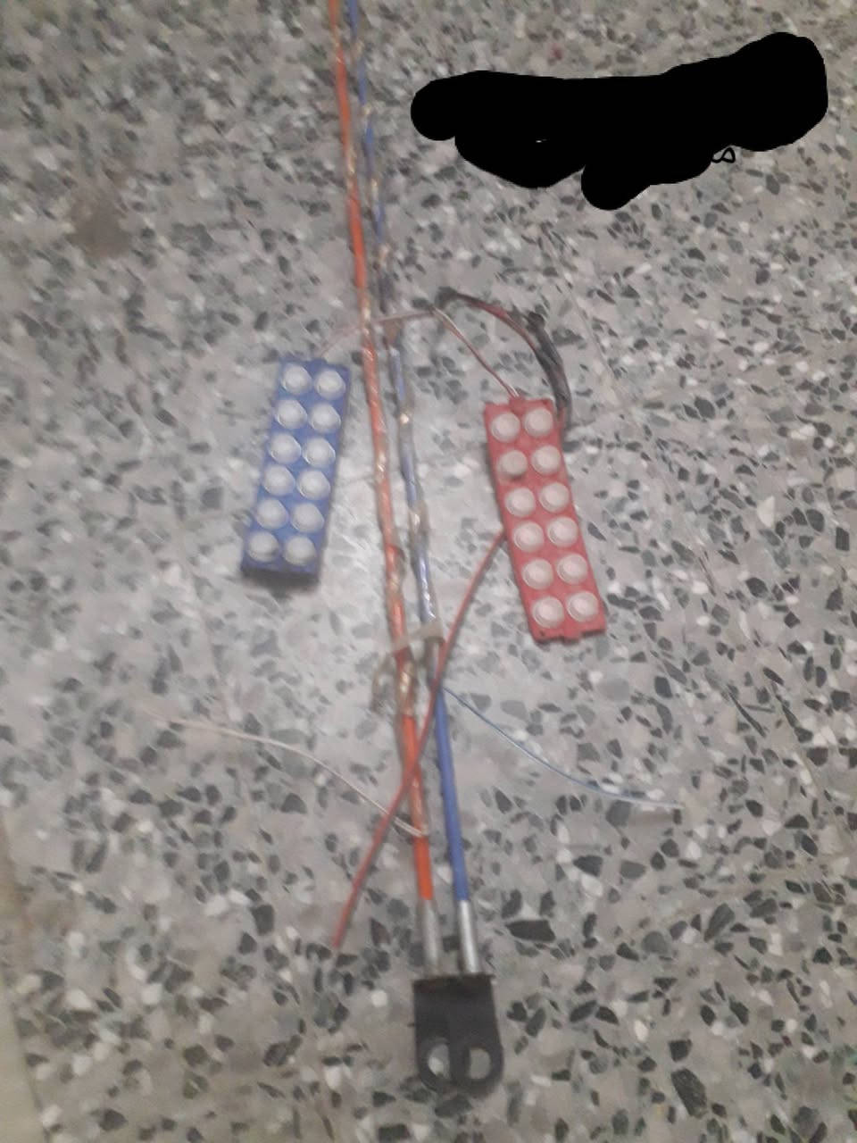 السلام عليكم غراض مال درجه درع وجهاز بيه انواع الاصوات ومكينه مال زنجيل جديده ما مستخدمه واريات هنا والنشرات مالتهن وسماعات ام بي ثري شرط كلهن شغلات. 30 قفلهن مكاني مجمع الدور
***********
