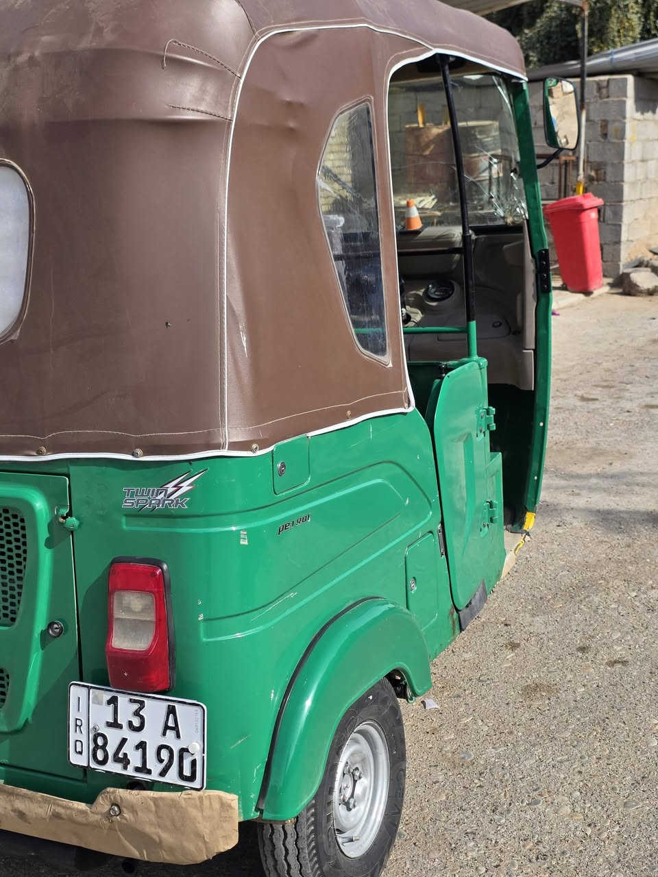 تكتك للبيع رقم وسنويه 22شهر7الكشره كفاله ومكينه مبدل بوشه وبستم مكاني اعماره المجر الكبير ***********
