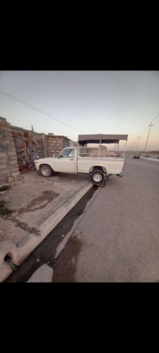 سلام عليكم عندي بيكم للبيع ٨٠ رقم نينوى نكليزي شرط الوكالة والتحويل السنوية ل ٢٠٣٠ السعر ٣٨ المكان مو صل جانب اليمن السفسار عل هذا رقم ***********
