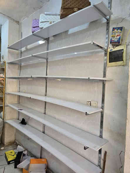 السلام عليكم رفوف عدد18 سجه وذراع
*********** مكان بغداد
