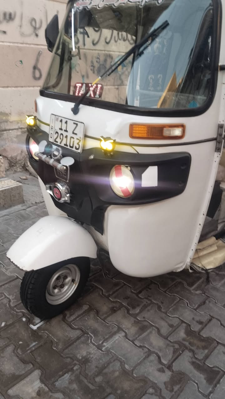سلام عليكم تكتك للبيع موديل 20نضيفه رقم وسنويه بسمي للبيع ب5و800
رقم هاتف ***********
