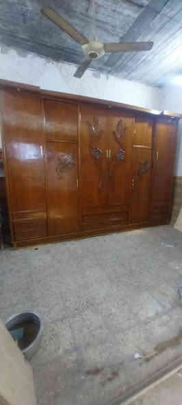 غرفه ام ٦ ملحق صاج كامله تحتوي على يدات جدد قفاله جدد صبغ تلميع جديد متواجد علخاص اكو توصيل رقمي ***********ابو جود سعره ٥٠٠ لف
