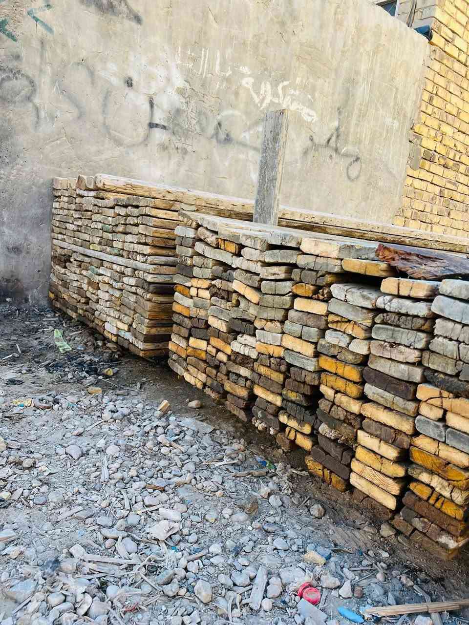 قالب خشب مستعمل للبيع العدد 7 مكعبات العنوان بابل اتصل *********** السعر مليونين وربع وبي مجال قليل
