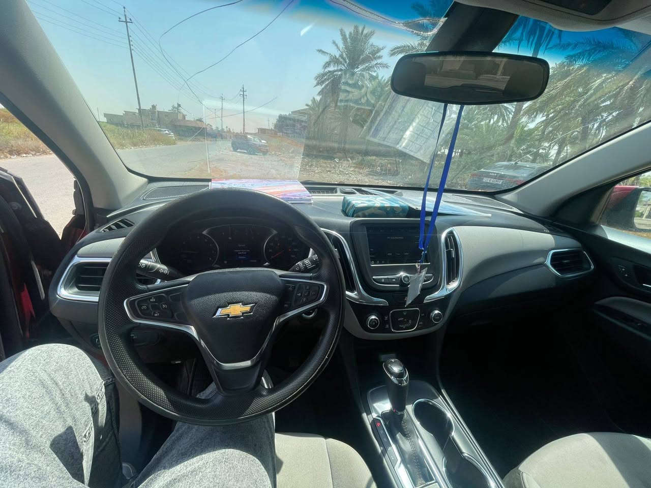 السلام عليكم....عندي سوفرليت كوبنكس لون ماروني مودبل ١٩..حادثها جانبي جاملغ وباب امبدل..ماشية ١٢٠ كم...مواصفات .مري شفط...سايد بريك بصمة..تحكم جهتين...كشن السايق كهرباء...وبعد اهواية مواصفات...رايدها ١٥٥ وبيها مجال...مكان السيارة بغداد.رئاسة العبيدي...وهذا رقمي...***********..
