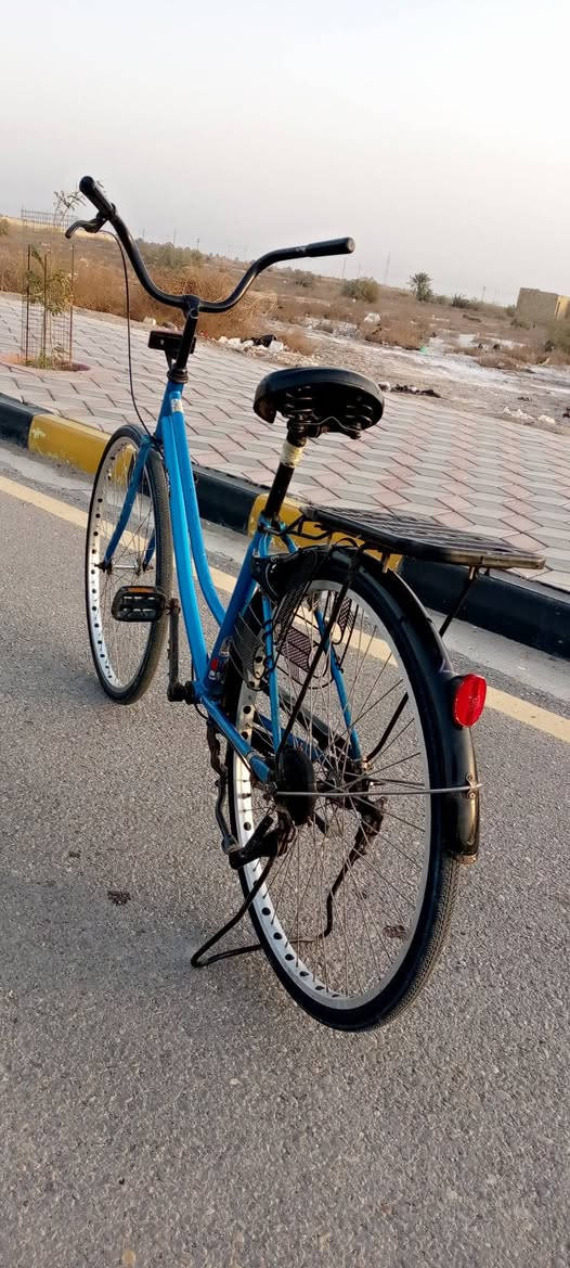 سلام عليكم
بايسكل بناتي للبيع 
الحجم 26
لون ازرق 
المكان كوت - الحسينيه الأحرار 
السعر :  80 وبي مجال   / رقم الهاتف/‏‪***********‬‏
