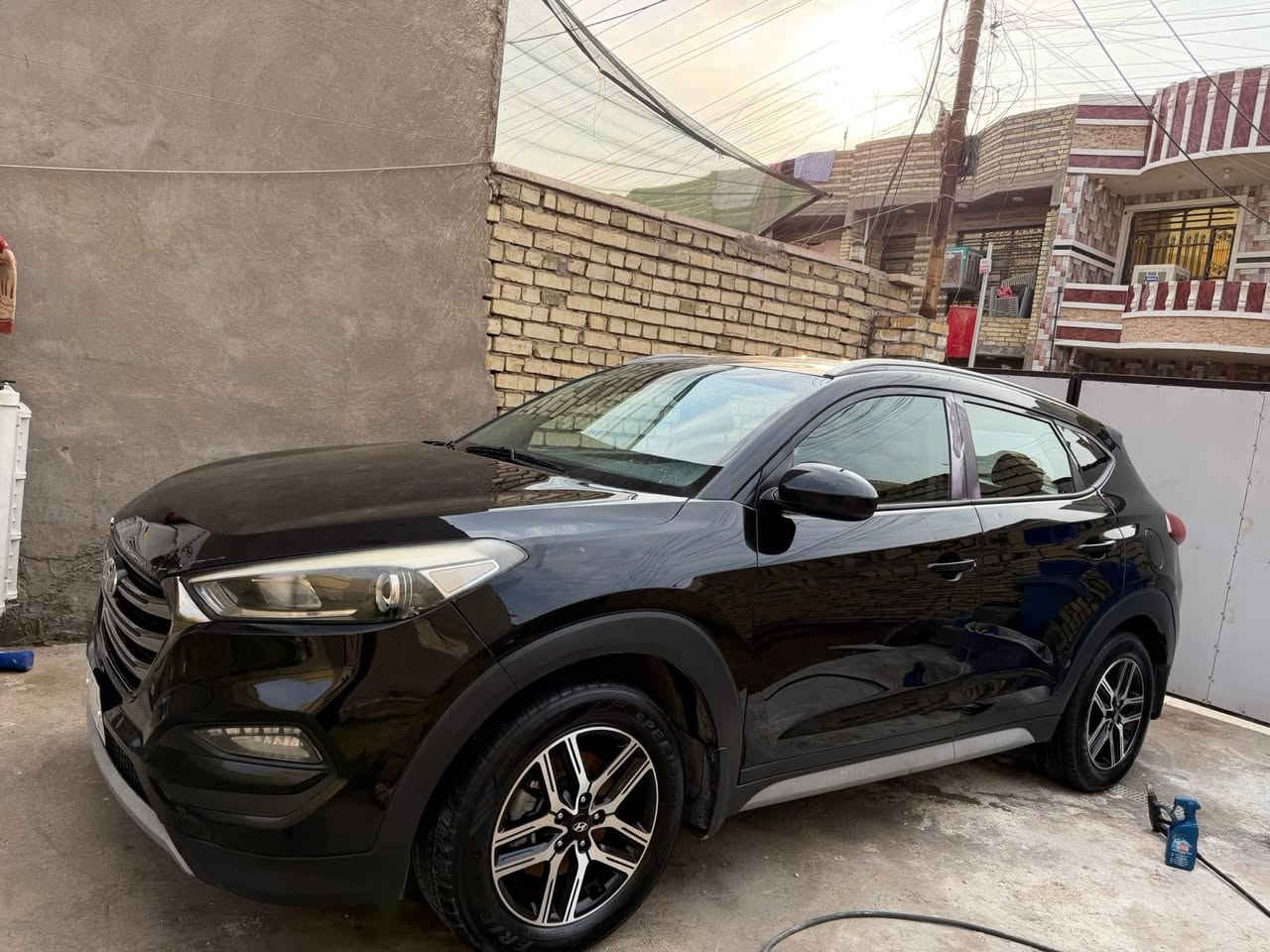 السعر
موديل 2018 
رقم ديالى
حادثها جاملغ امامي الي بصف السايق و مبدل داخل امريكه 
محرك 2000
مكاني بغداد 
 ايرباك سليم
***********
