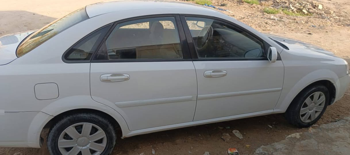 اوبترا 2010 دحجات بسيطة السيارة نضيفه جدا رقم انكليزي سنوية جديدة ب 70ورقة وبيها مجال
***********
