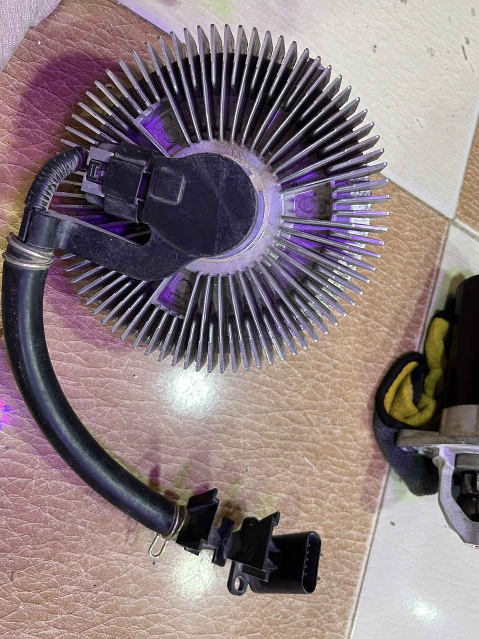 سلام عليكم اخواني 
كلج بلايزر 2008 كهربائي قطعة بالباكيت السعر 50 الف 
***********
يتوفر توصيل  ان شاءالله
