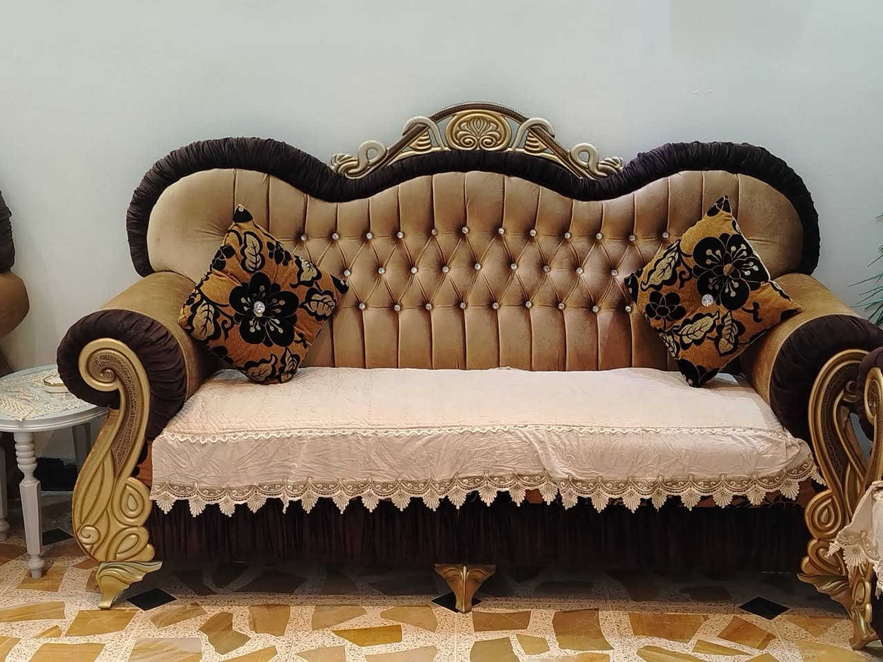 السلام عليكم متاح تخم ملكي (نجارة) نضيف جداً 10 مقاعد السعر 800 وبي مجال بسيط


**إذا كنت صاحب هذا الإعلان وتريد حذفه لأي سبب، رجاءا أرسل رسالة إلى الدعم الفني**